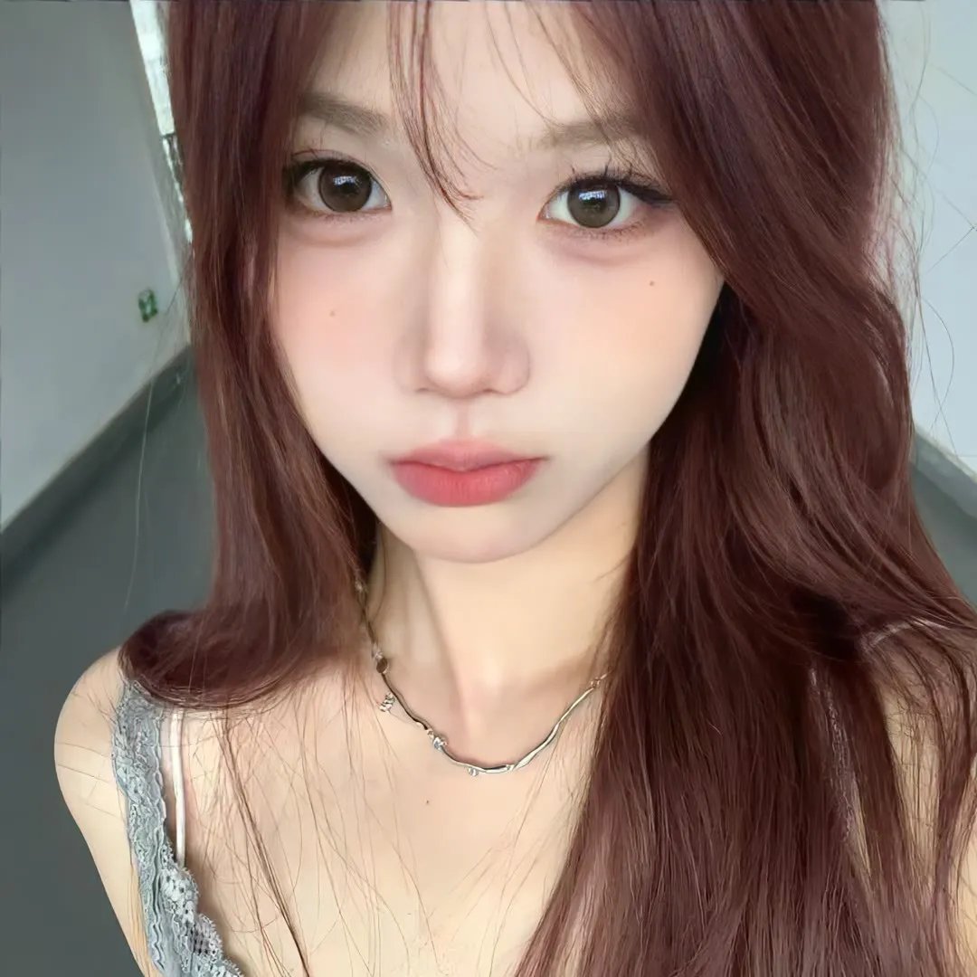 蒙娜丽莎与血月